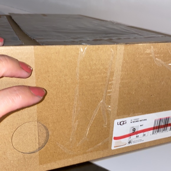 Women’s UGG Neumel Natural #9 - Picture 8 of 9